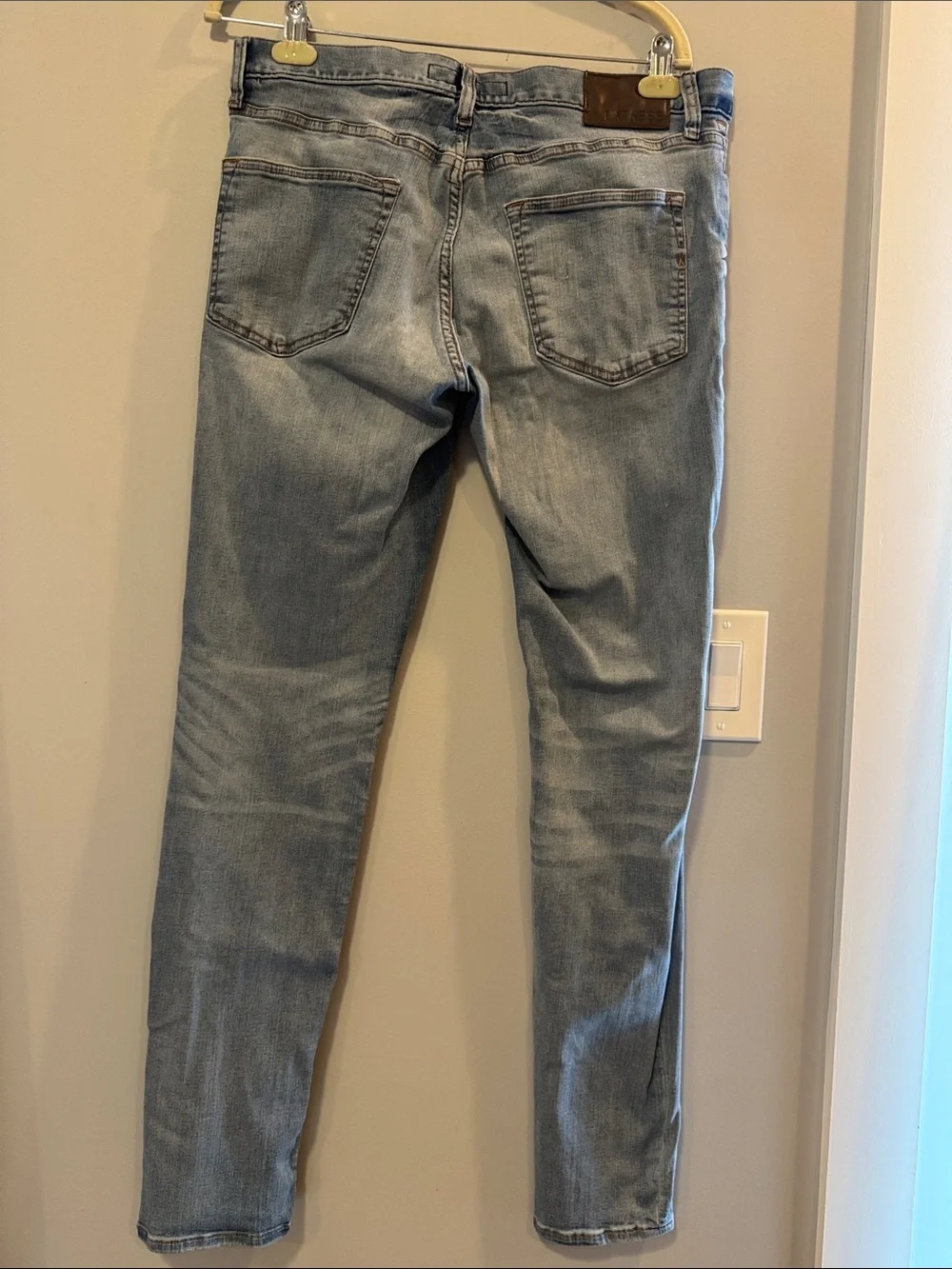 Express Light Wash Skinny Jeans 33x34 Stretch Tough Denim